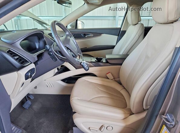 2LMPJ6K9XLBL35361 2020 LINCOLN NAUTILUS Tan Սալոնի դիմացի տեսք