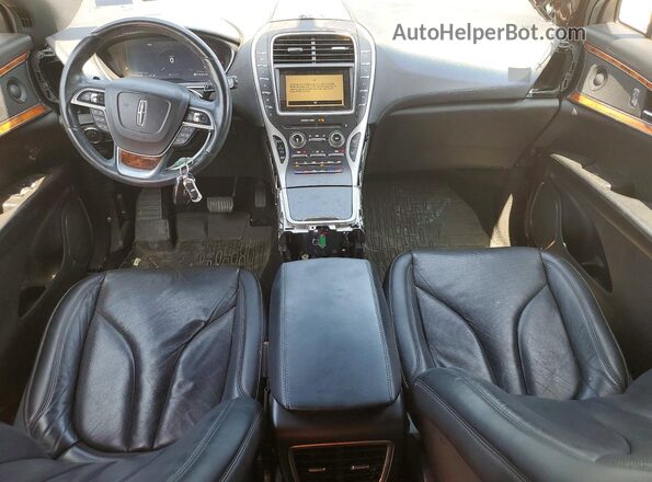 2LMPJ6LP2KBL42817 2019 LINCOLN NAUTILUS Бордовый Вид панели приборов