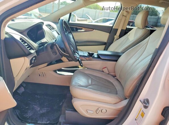 2LMPJ6LR1HBL10743 2017 LINCOLN MKX White წინა სალონის ხედი