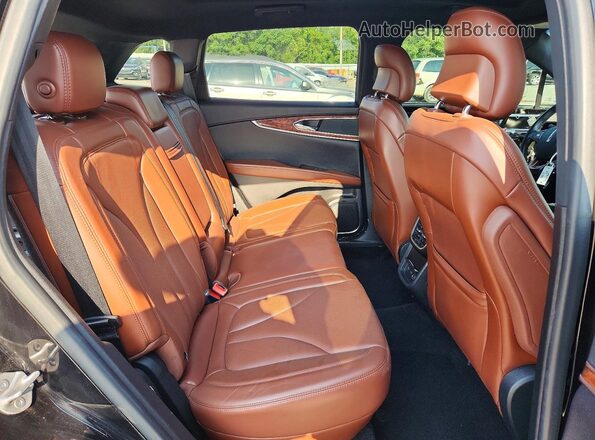2LMPJ6LR2HBL29625 2017 LINCOLN MKX Black Widok wnętrza z tyłu