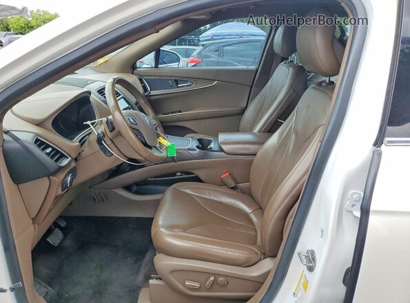 2LMPJ6LR3JBL38887 2018 LINCOLN MKX White Widok wnętrza z przodu