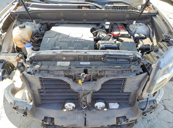 2LMPJ6LR3JBL40817 2018 LINCOLN MKX Beige Engine compartment view