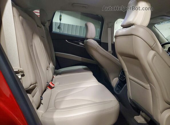 2LMPJ8J97MBL09363 2021 LINCOLN NAUTILUS Red უკანა სალონის ხედი