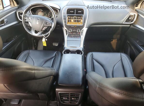 2LMPJ8JR5JBL13116 2018 LINCOLN MKX Charcoal Vista del salpicadero