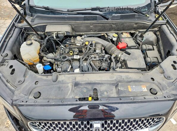 2LMPJ8K90PBL10132 2023 LINCOLN NAUTILUS Black Widok komory silnika