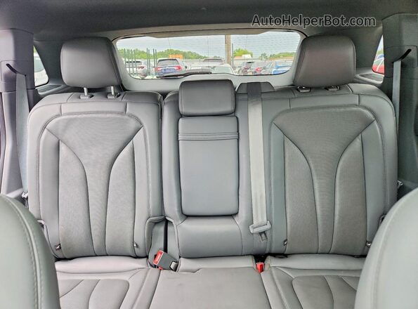 2LMPJ8K90PBL10132 2023 LINCOLN NAUTILUS Black Widok tylnych siedzeń