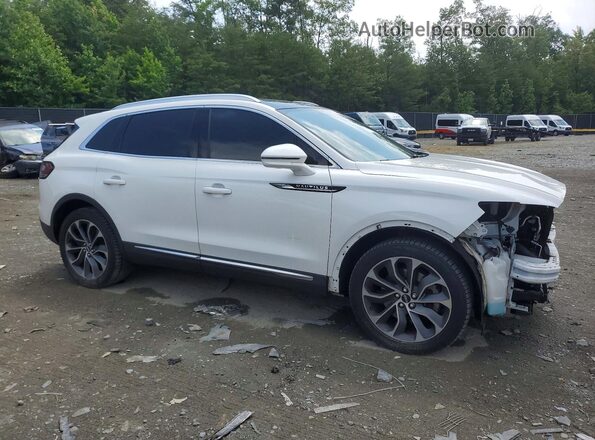 2LMPJ8K91MBL14184 2021 LINCOLN NAUTILUS Белый Передняя правая четверть