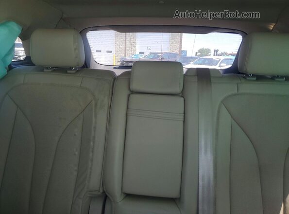 2LMPJ8K96LBL16236 2020 LINCOLN NAUTILUS Серебряный Вид задних сидений