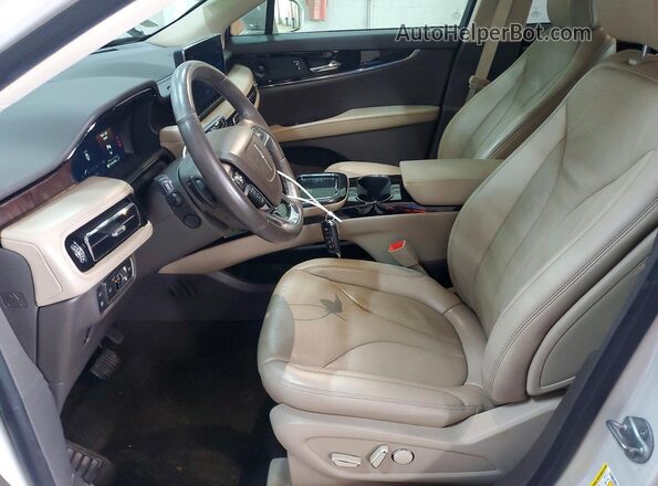 2LMPJ8KP0NBL16234 2022 LINCOLN NAUTILUS White Front interior view