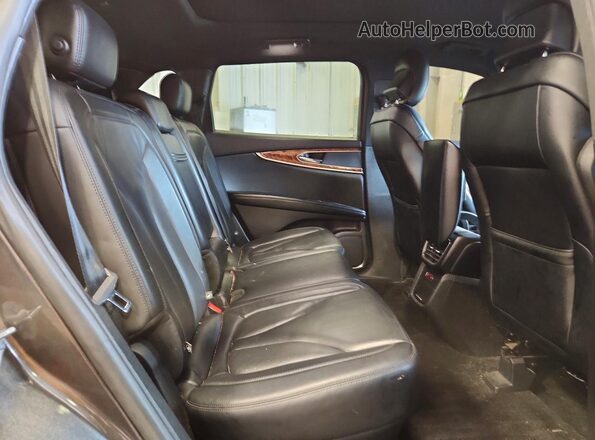 2LMPJ8KP2JBL47219 2018 LINCOLN MKX Gray Widok wnętrza z tyłu