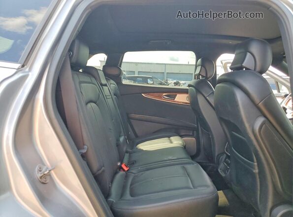 2LMPJ8KP2LBL26843 2020 LINCOLN NAUTILUS Серебряный Вид задней части салона