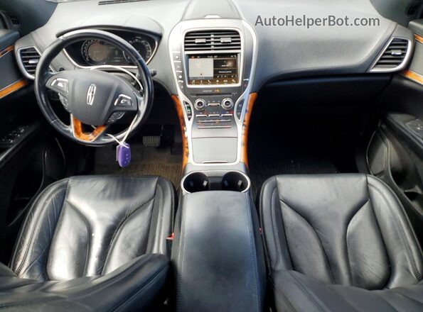 2LMPJ8KP3HBL16667 2017 LINCOLN MKX Черный Вид панели приборов