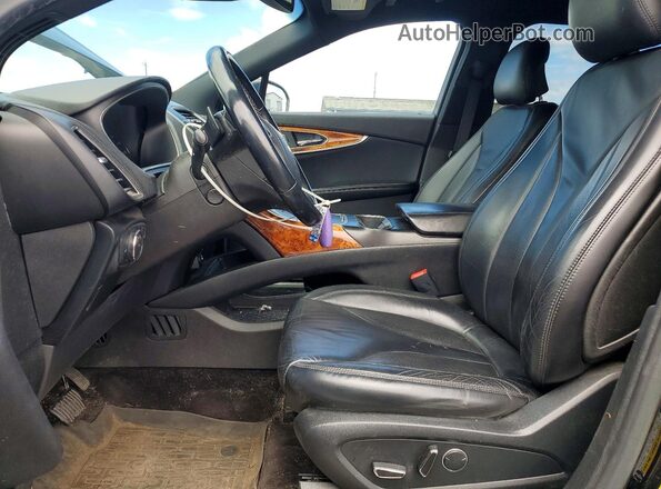2LMPJ8KP3HBL16667 2017 LINCOLN MKX Черный Вид салона спереди