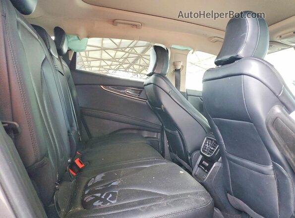 2LMPJ8KP3MBL19000 2021 LINCOLN NAUTILUS Gray Rear seats view
