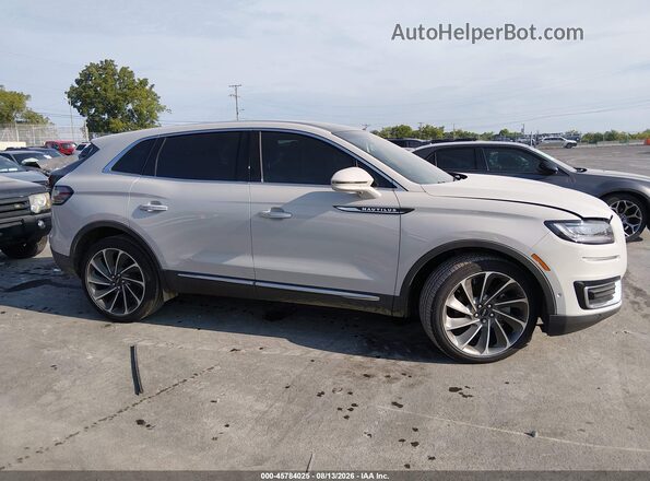 2LMPJ8KP4LBL02995 2020 LINCOLN NAUTILUS White Вид задньої частини салону