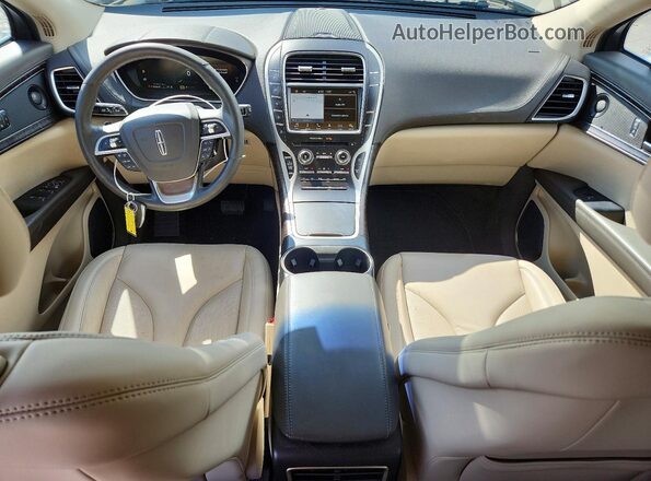 2LMPJ8KP5KBL33638 2019 LINCOLN NAUTILUS Gray Dashboard view