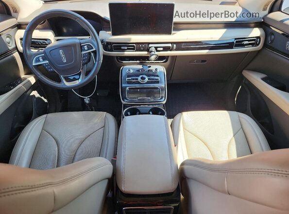 2LMPJ8KP9MBL18627 2021 LINCOLN NAUTILUS Красный Вид панели приборов