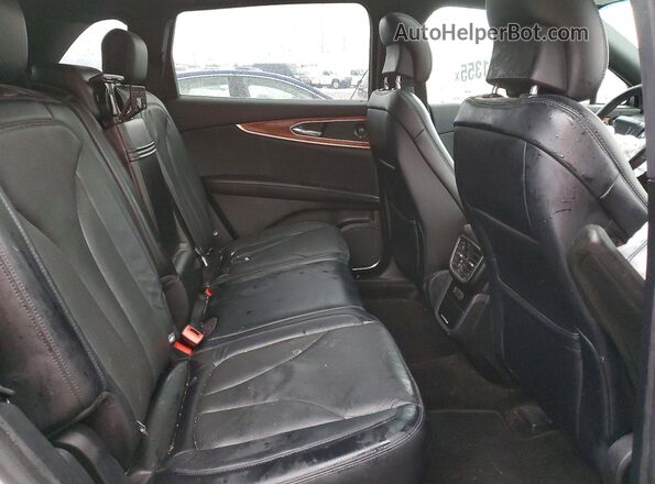 2LMPJ8L93KBL46016 2019 LINCOLN NAUTILUS Silver Սալոնի հետևի տեսք