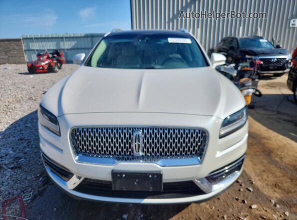 2LMPJ8L94KBL66713 2019 LINCOLN NAUTILUS White Front view