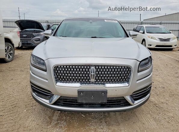 2LMPJ8L97KBL56452 2019 LINCOLN NAUTILUS Silver Widok z przodu