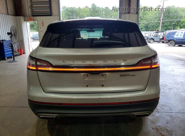 2LMPJ8L99KBL50507 2019 LINCOLN NAUTILUS Silver Вид ззаду