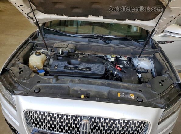 2LMPJ8L99KBL50507 2019 LINCOLN NAUTILUS Silver Вид підкапотного простору