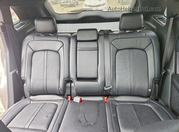 2LMPJ8LP7JBL37283 2018 LINCOLN MKX Tan Rear seats view