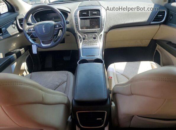2LMPJ8LPXKBL41975 2019 LINCOLN NAUTILUS Blue Dashboard view