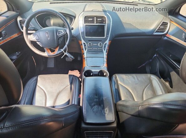 2LMPJ8LR0HBL30977 2017 LINCOLN MKX Gray Dashboard view
