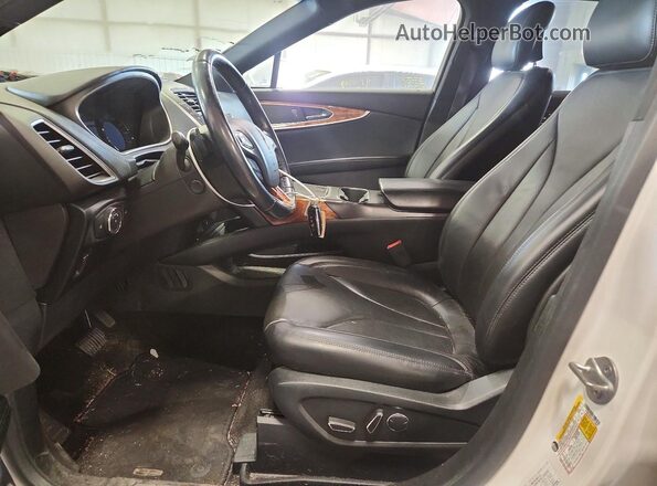 2LMPJ8LR4JBL10981 2018 LINCOLN MKX White წინა სალონის ხედი