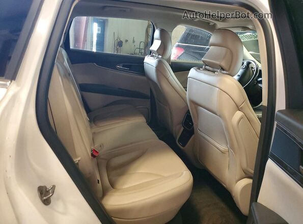 2LMPJ8LR6JBL47773 2018 LINCOLN MKX White უკანა სალონის ხედი