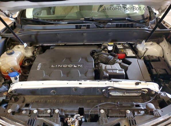 2LMPJ8LR6JBL47773 2018 LINCOLN MKX White ძრავის განყოფილების ხედი