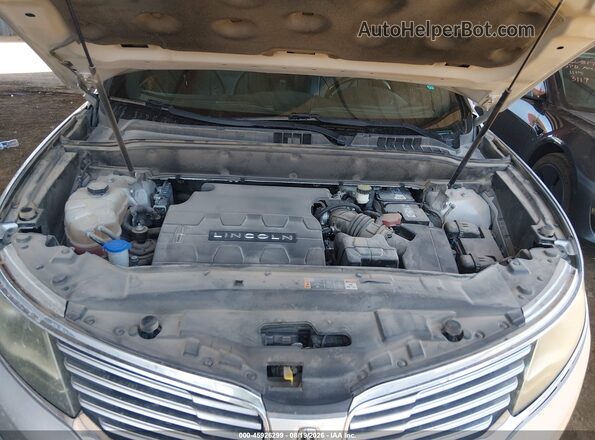 2LMPJ8LR8JBL17979 2018 LINCOLN MKX Silver უკანა ხედი
