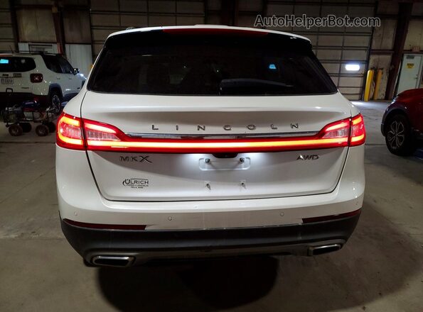 2LMPJ8LR9JBL35035 2018 LINCOLN MKX White Rear view
