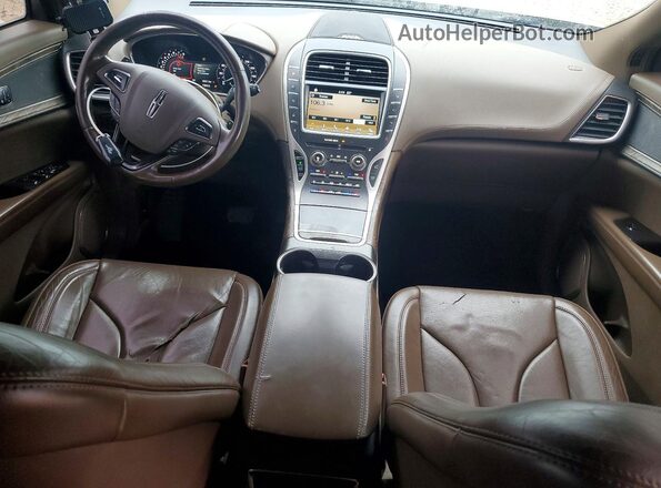 2LMTJ8LP1GBL50053 2016 LINCOLN MKX Beige Dashboard view