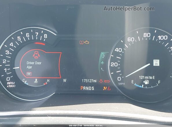 2LMTJ8LP3GBL21122 2016 LINCOLN MKX White Widok tylnych siedzeń