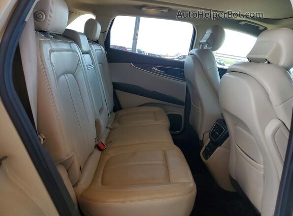 2LMTJ8LP8GBL52348 2016 LINCOLN MKX Cream Սալոնի հետևի տեսք