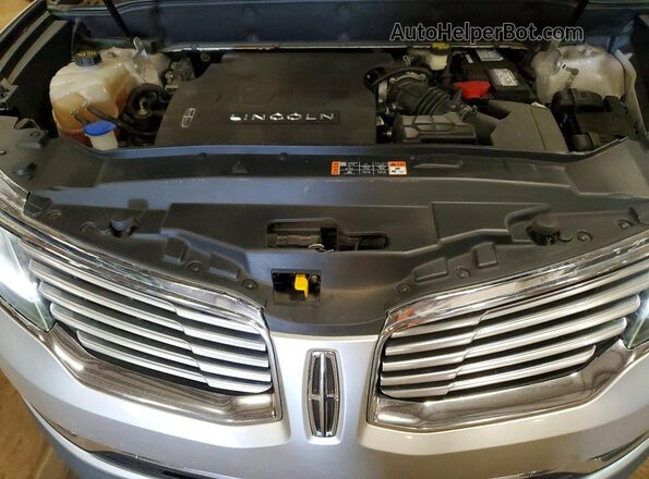 2LMTJ8LR5GBL32110 2016 LINCOLN MKX Silver Вид задньої частини салону