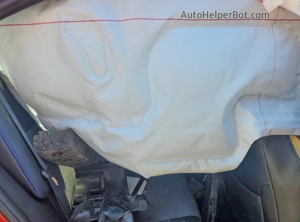 2T1BURHE0HC755555 2017 TOYOTA COROLLA Красный Вид задних сидений