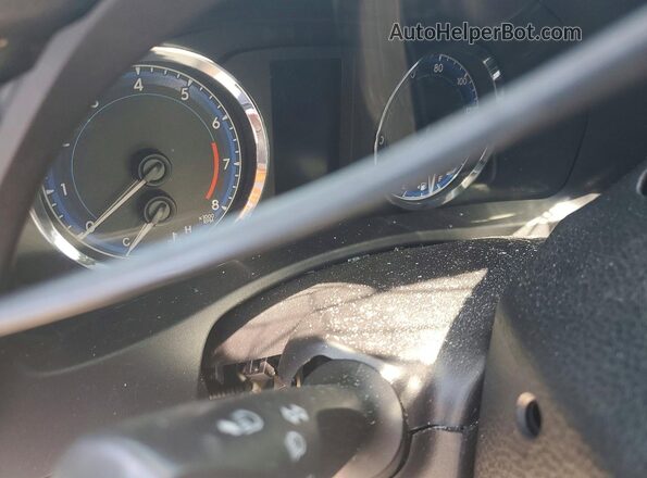 2T1BURHE0HC755555 2017 TOYOTA COROLLA Красный Вид щитка приборов