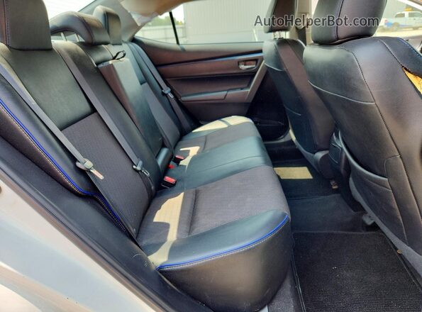 2T1BURHE0HC823207 2017 TOYOTA COROLLA White Vista de los asientos traseros
