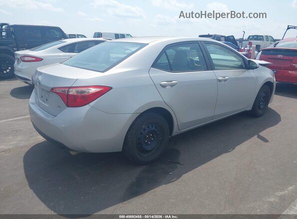 2T1BURHE0HC922383 2017 TOYOTA COROLLA Silver Tył prawy