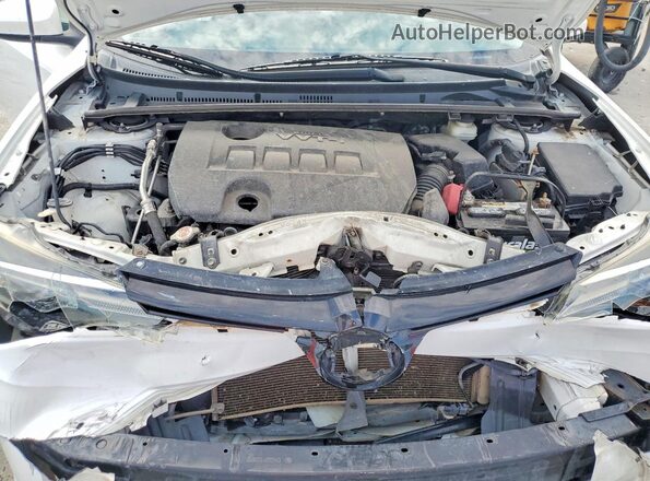 2T1BURHE0JC117960 2018 TOYOTA COROLLA White Սալոնի հետևի տեսք