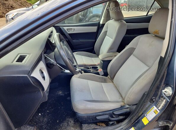 2T1BURHE0JC968690 2018 TOYOTA COROLLA Синий Вид салона спереди