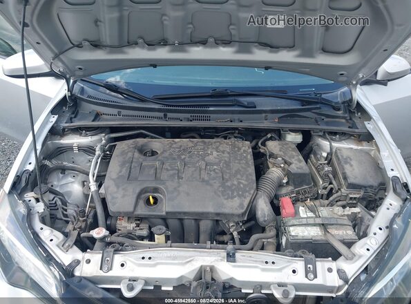 2T1BURHE0KC197990 2019 TOYOTA COROLLA Серебряный Вид сзади