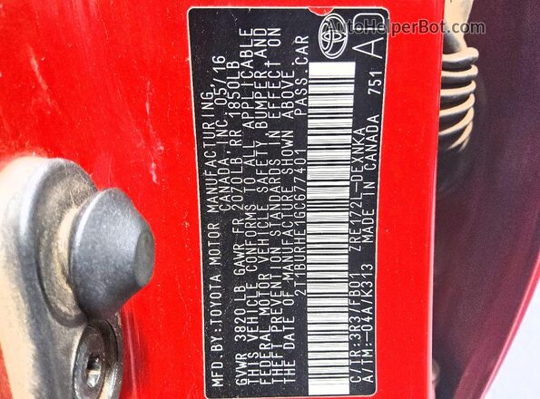 2T1BURHE1GC677401 2016 TOYOTA COROLLA Red Widok komory silnika
