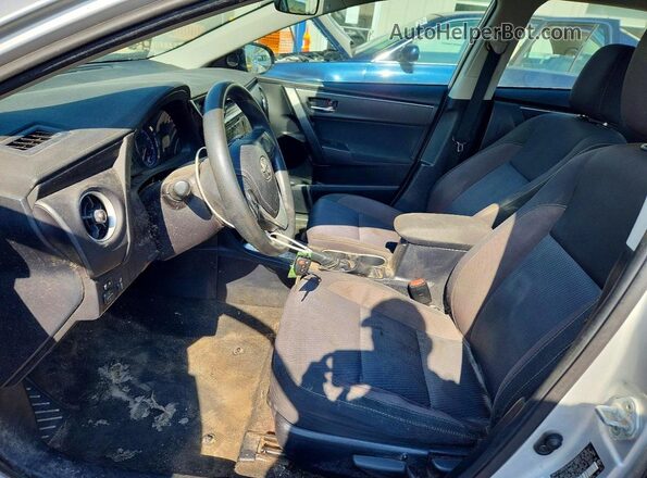 2T1BURHE1HC748291 2017 TOYOTA COROLLA Silver Вид салону спереду