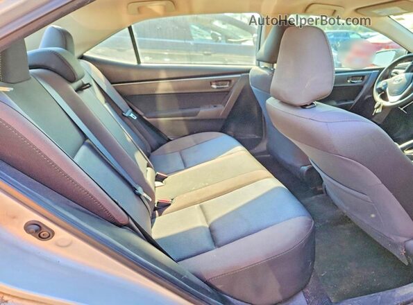 2T1BURHE1HC748291 2017 TOYOTA COROLLA Silver Вид задніх сидінь