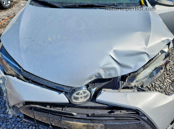 2T1BURHE1HC748291 2017 TOYOTA COROLLA Silver Вид задньої частини салону