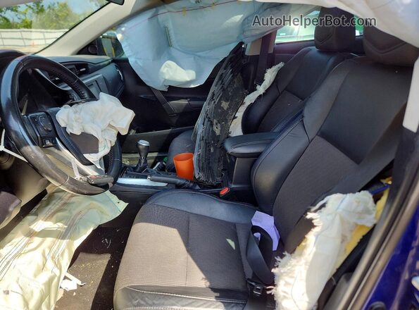 2T1BURHE1HC802091 2017 TOYOTA COROLLA Blue Front interior view